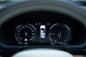 Volvo XC90 T8 Excellence 2015 года  (JP)